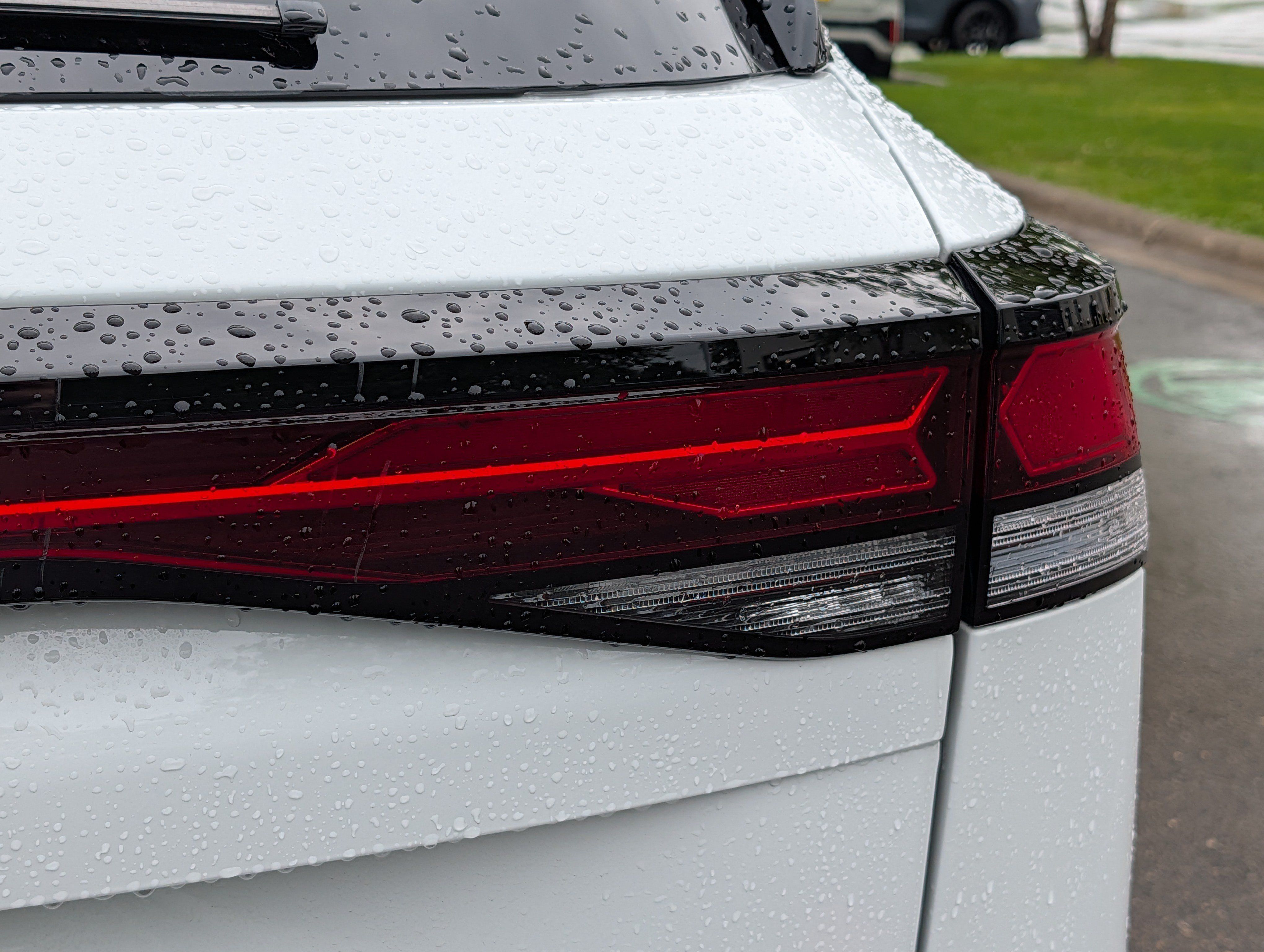Certified 2025 Volkswagen Tiguan SE AWD/4WD image 17