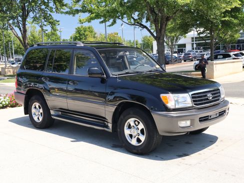 Used 2001 Toyota Land Cruiser AWD/4WD image 2
