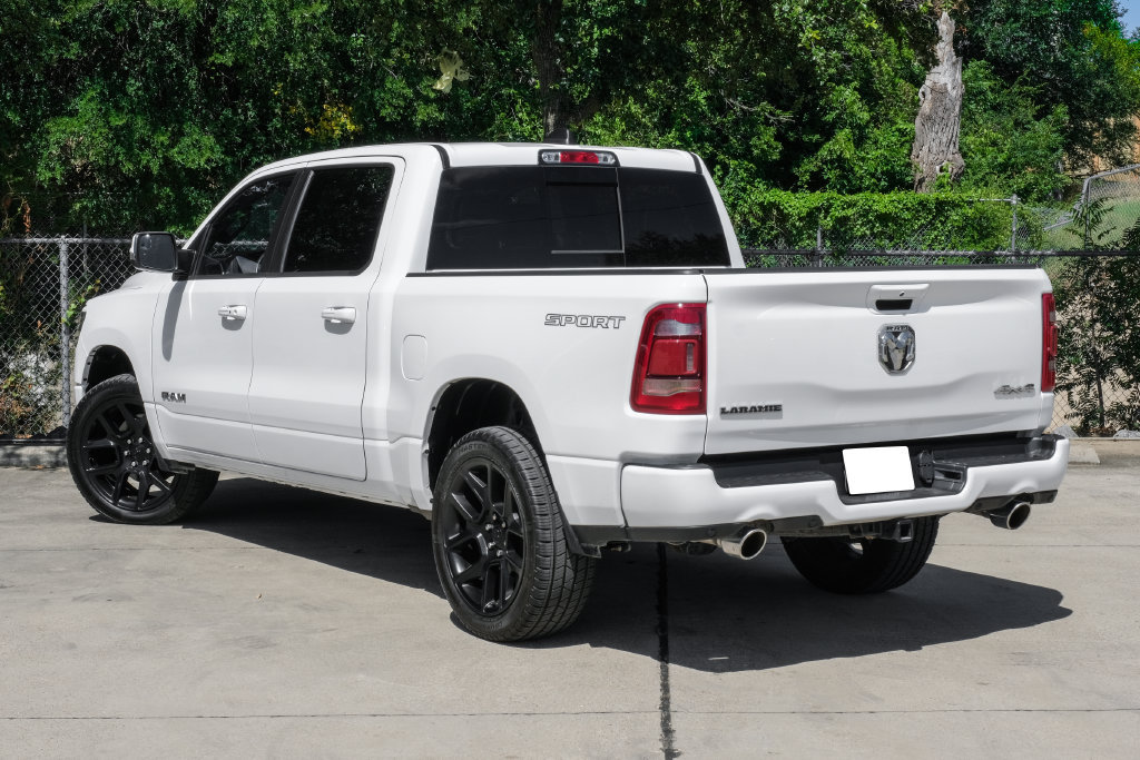 Used 2023 RAM 1500 Laramie AWD/4WD image 19