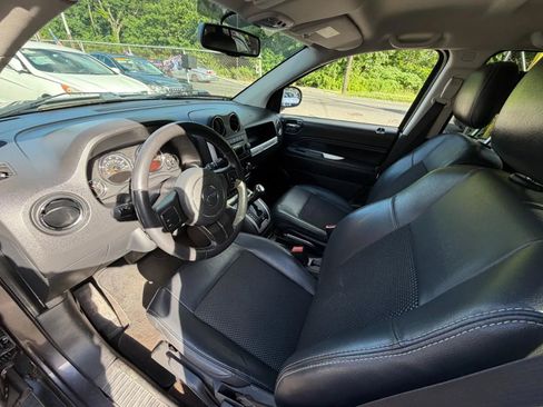 Used 2014 Jeep Compass Latitude AWD/4WD image 23