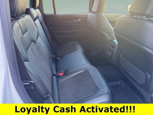 New 2025 Jeep Grand Cherokee Altitude image 34