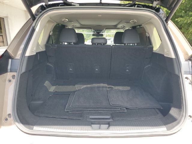 Certified 2025 Nissan Rogue SL w/ SL Premium Package FWD image 10