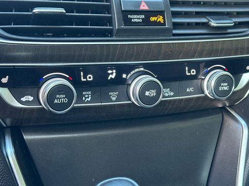 Certified 2019 Honda Accord EX-L image 17