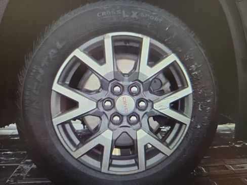 Used 2023 GMC Acadia SLE w/ Driver Convenience Package image 22