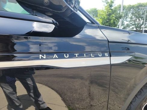 Certified 2024 Lincoln Nautilus Premier w/ Equipment Group 102A AWD/4WD image 28