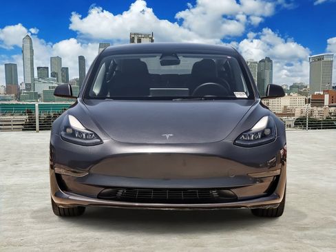 Used 2023 Tesla Model 3 Standard Range RWD image 2