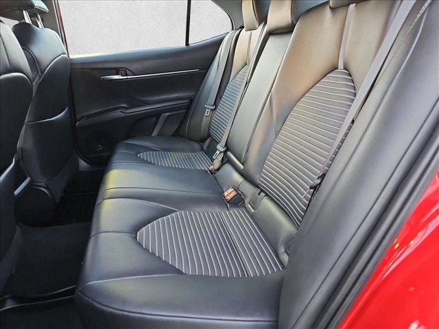 Used 2019 Toyota Camry SE FWD image 18