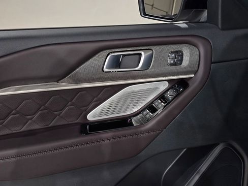 New 2026 Ford Explorer Platinum w/ LUX Leather Package image 18