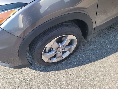 Used 2021 Honda HR-V LX image 9