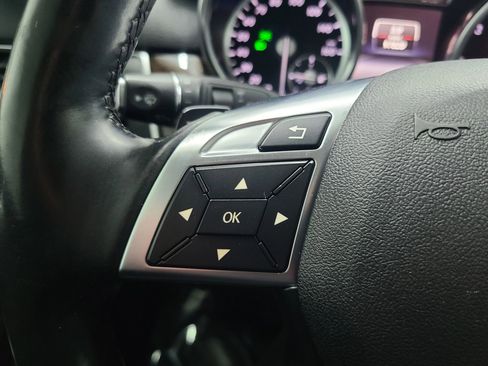 Used 2016 Mercedes-Benz GL 320 GL 350 BlueTEC 4MATIC Sport Ut w/ Premium I Package image 31