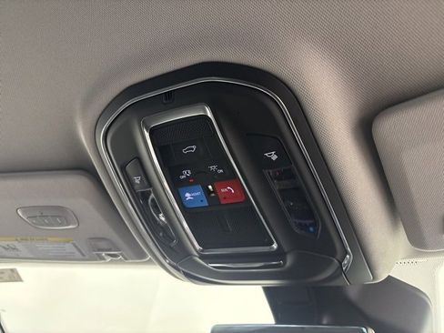 Certified 2023 Jeep Grand Cherokee Limited w/ Luxury Tech Group II image 26