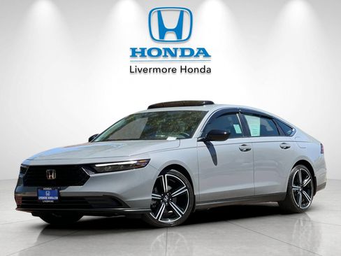 Used 2024 Honda Accord Sport image 2