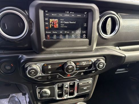 Certified 2021 Jeep Wrangler Unlimited Sahara image 21