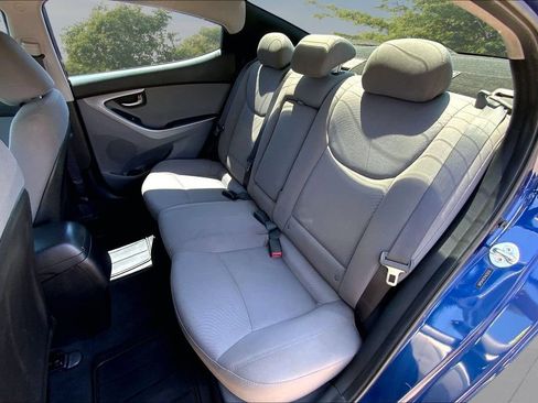 Used 2015 Hyundai Elantra SE FWD image 19