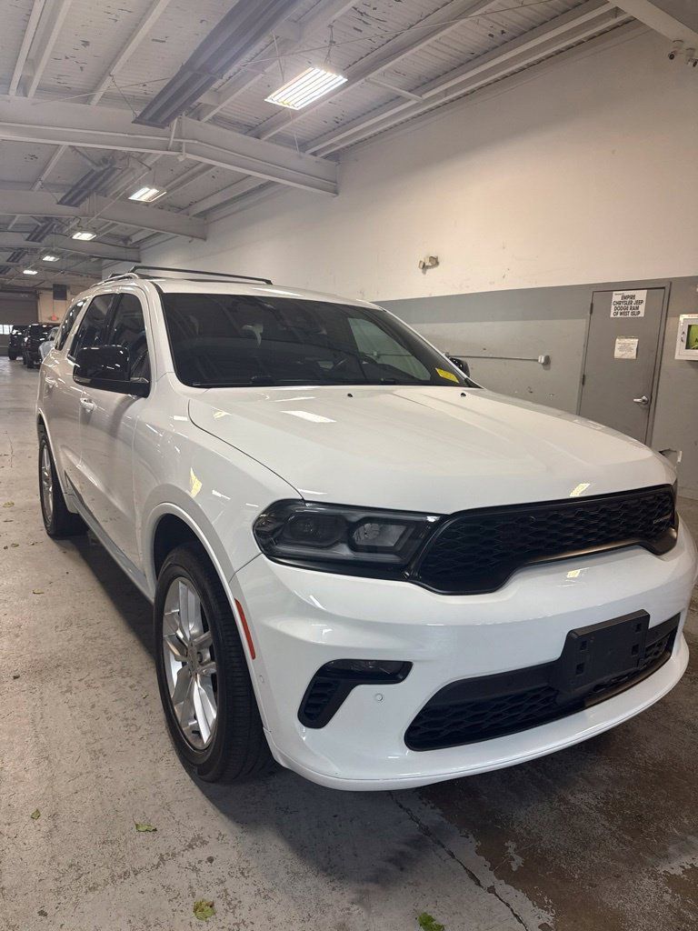 Used 2023 Dodge Durango GT AWD/4WD image 2