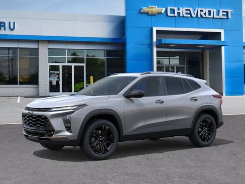 New 2026 Chevrolet Trax ACTIV FWD image 2
