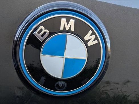 Certified 2023 BMW iX xDrive50 w/ Premium Package image 29