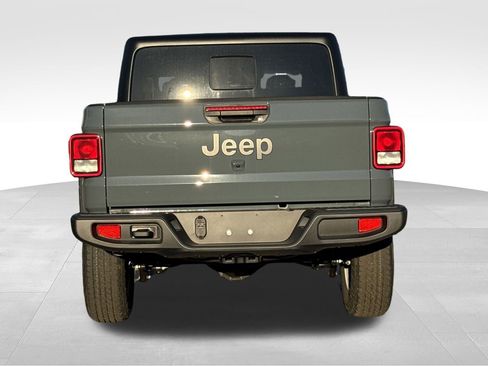 New 2026 Jeep Gladiator Sport image 18