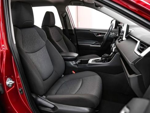 Used 2023 Toyota RAV4 XLE image 33