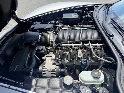 Used 2010 Chevrolet Corvette Grand Sport w/ Preferred Equipment Group RWD image 38