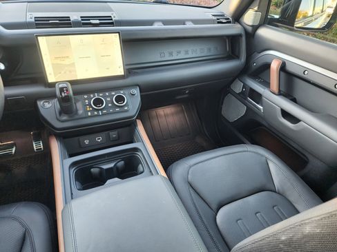 Used 2024 Land Rover Defender 130 X image 20