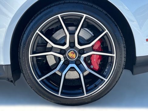 Used 2024 Porsche Taycan 4S image 11