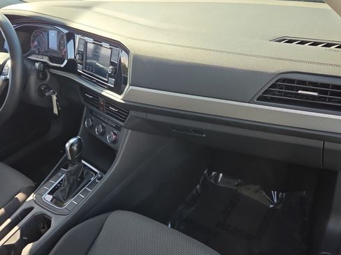 Used 2019 Volkswagen Jetta FWD image 16