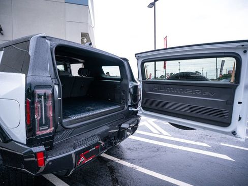 Used 2025 GMC Hummer EV 2X AWD/4WD image 44