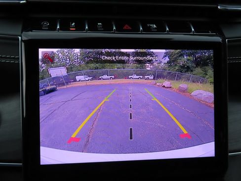 Used 2023 Jeep Grand Cherokee Limited w/ Trailer Tow Prep Group (B) AWD/4WD image 5