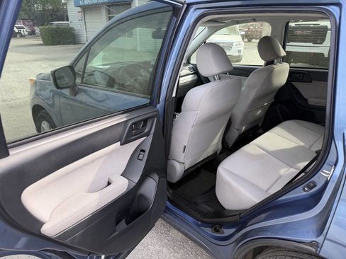 Used 2015 Subaru Forester 2.5i Premium w/ All-Weather Package image 12