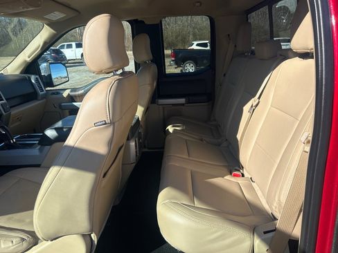 Used 2016 Ford F150 Lariat image 18