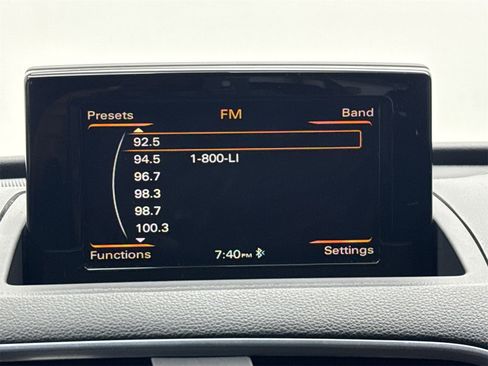 Used 2018 Audi Q3 2.0T Premium image 22