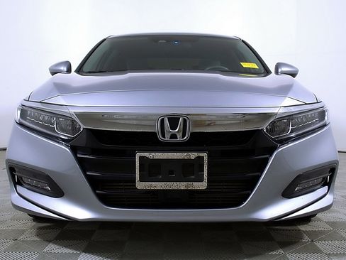 Used 2018 Honda Accord EX image 5