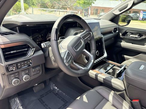 Used 2026 GMC Yukon XL Denali w/ Denali Reserve Package AWD/4WD image 18