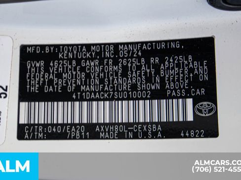 Used 2025 Toyota Camry SE image 33