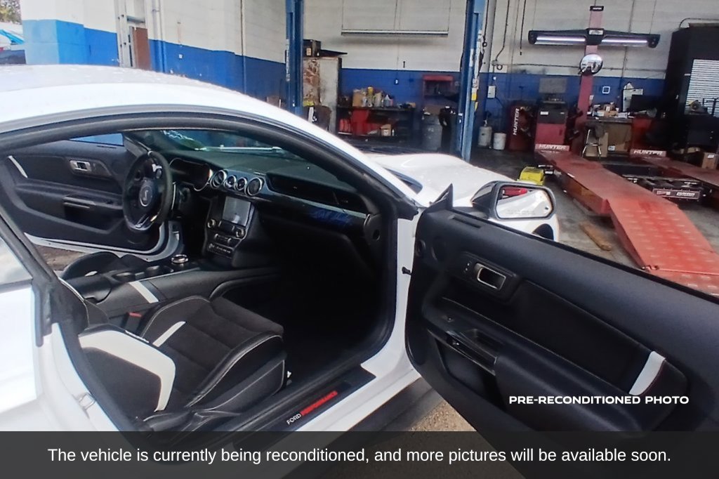 Used 2021 Ford Mustang Shelby GT500 w/ Technology Package RWD image 16