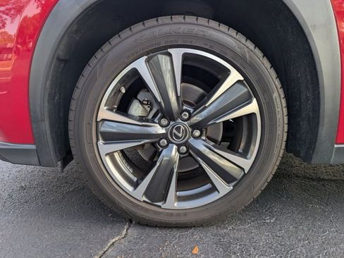 Used 2021 Lexus UX 200 w/ Premium Package FWD image 13