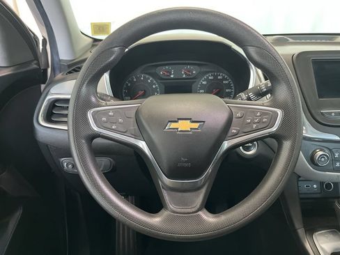 Used 2019 Chevrolet Equinox LS FWD image 5