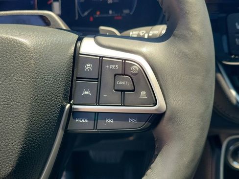 Used 2025 Toyota Grand Highlander AWD image 22