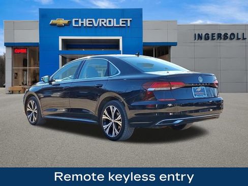 Used 2020 Volkswagen Passat 2.0T SEL image 6