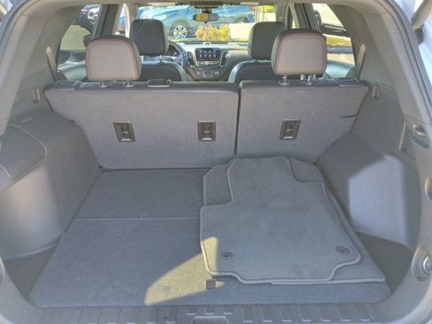 Used 2022 Chevrolet Equinox RS w/ Infotainment Package image 17