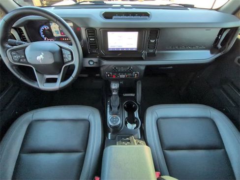 Used 2023 Ford Bronco Big Bend w/ Sasquatch Package image 14
