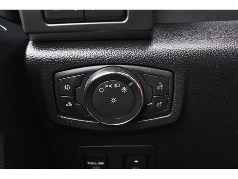 Used 2020 Ford F150 Lariat w/ Equipment Group 502A Luxury AWD/4WD image 18
