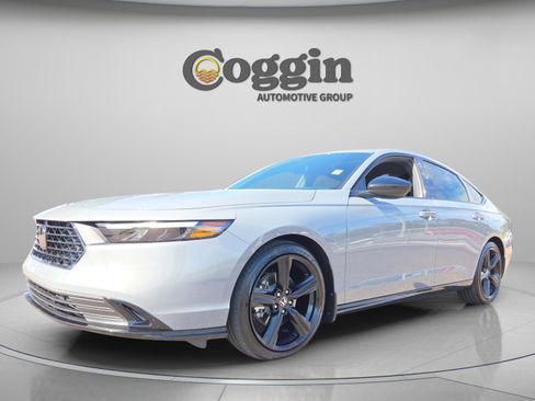 Certified 2025 Honda Accord Sport image 1