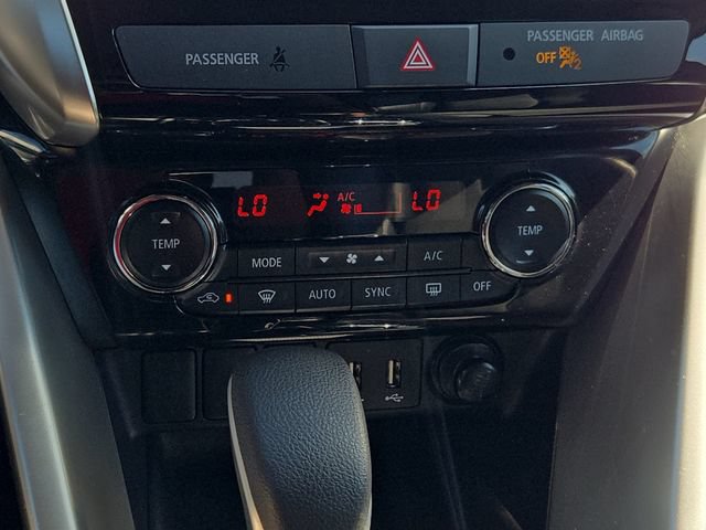 Used 2025 Mitsubishi Eclipse Cross AWD image 22