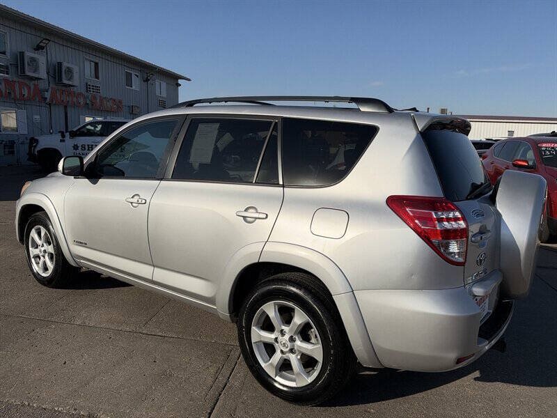 Used 2011 Toyota RAV4 Limited w/ Limited Extra Value Pkg AWD/4WD image 4