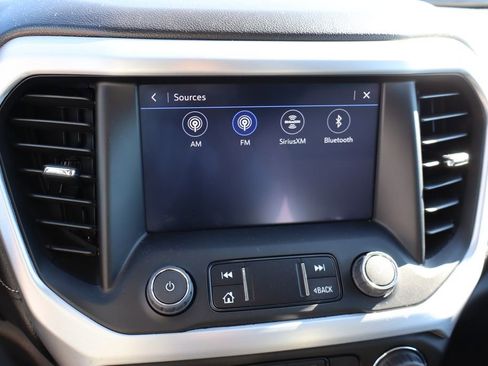 Used 2023 GMC Acadia SLE w/ Driver Convenience Package image 20