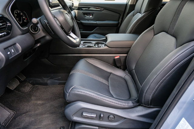 New 2025 Honda Pilot Touring image 24