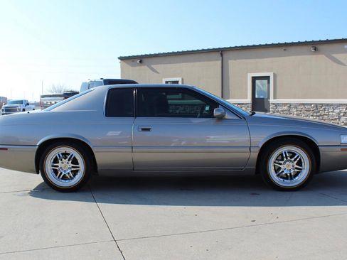 Used 2000 Cadillac Eldorado Touring image 31