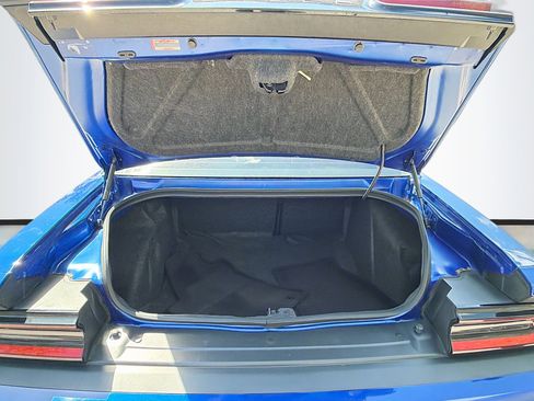 Used 2019 Dodge Challenger SXT image 12